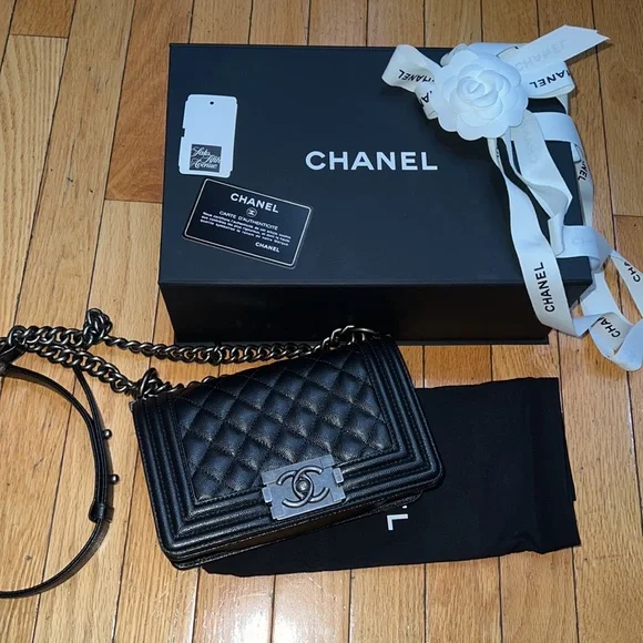 Chanel caviar boy bag